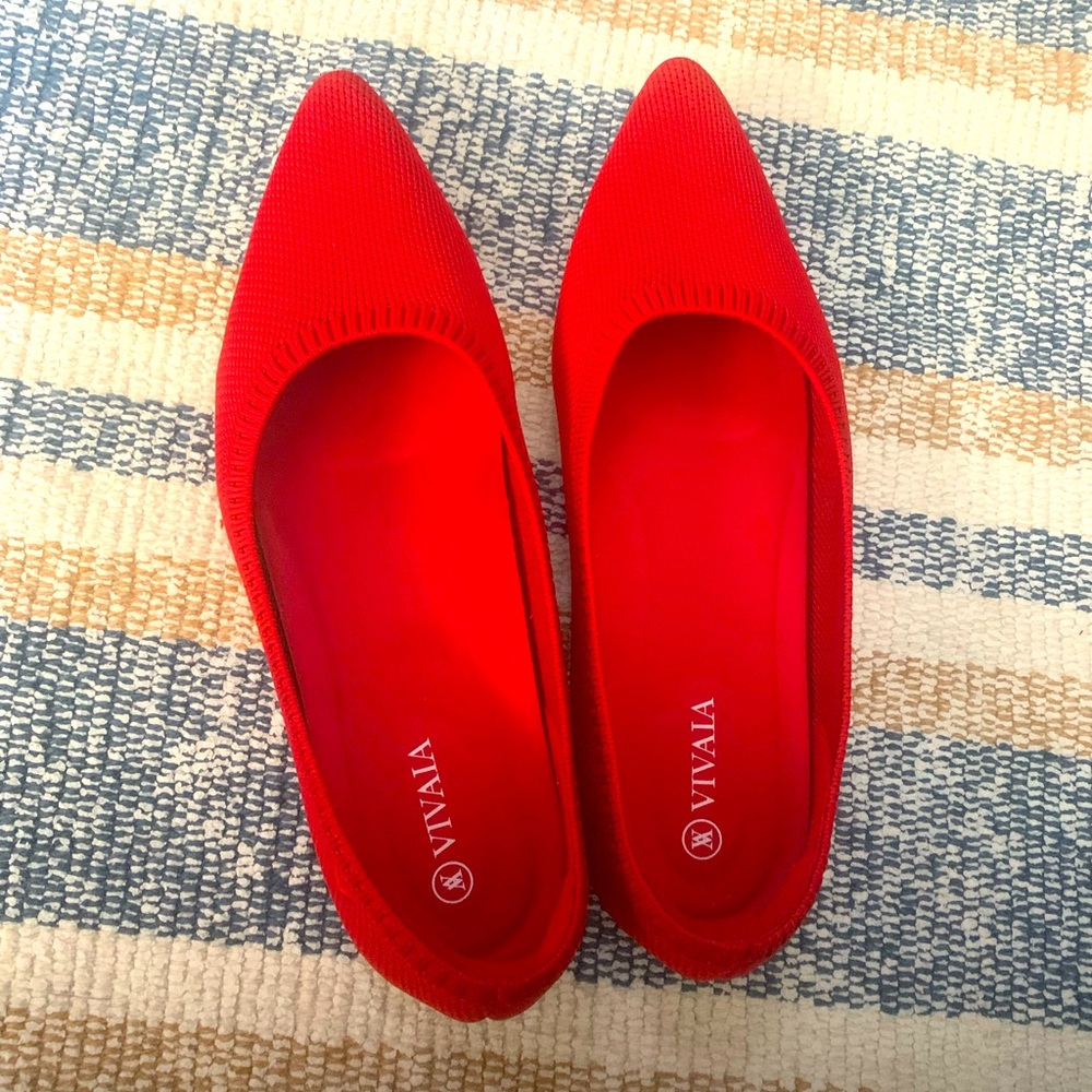 Vivaia Pointed Toe Ballet Flats